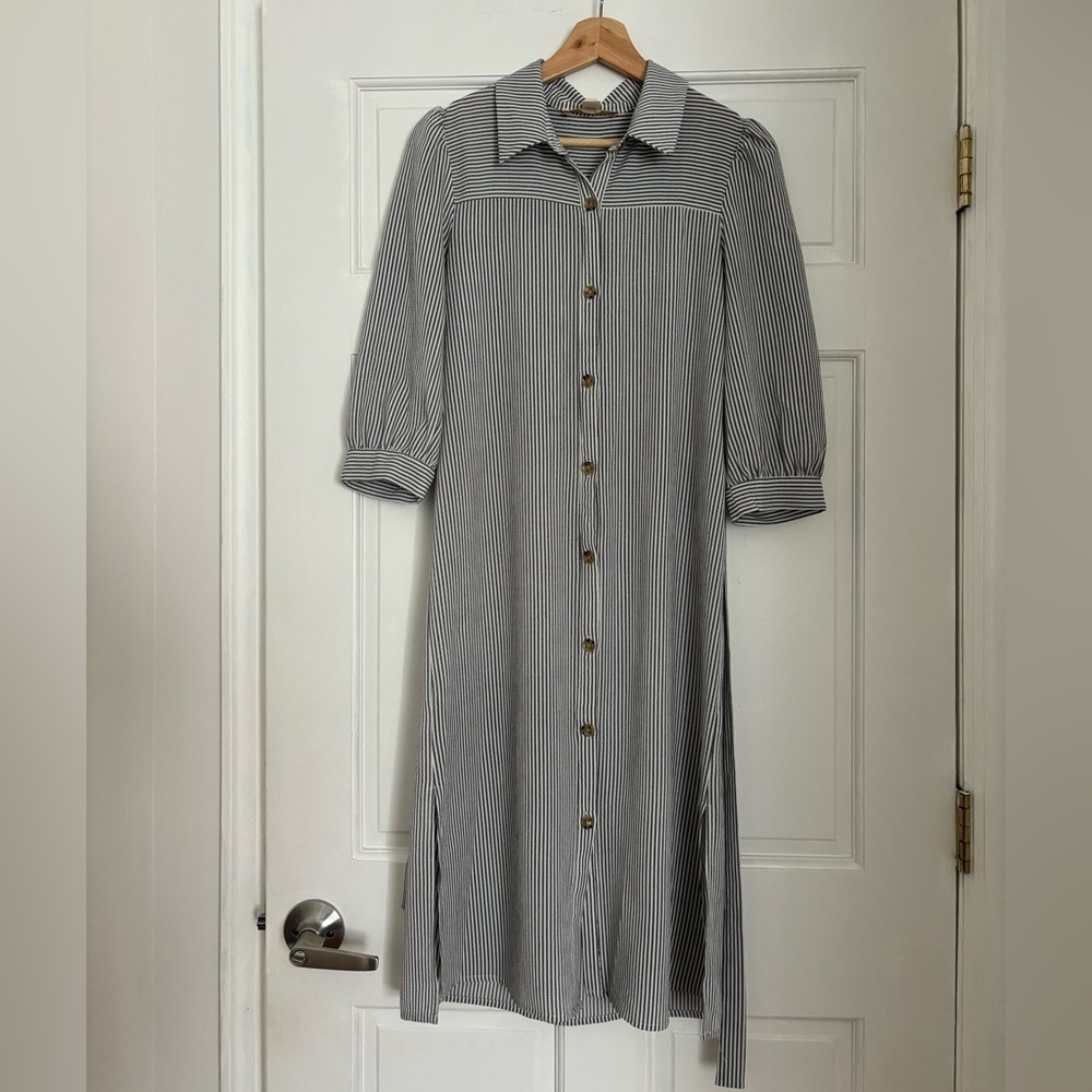 Monteau Striped Gray Buttoned Slit Dress with Notched Collar
